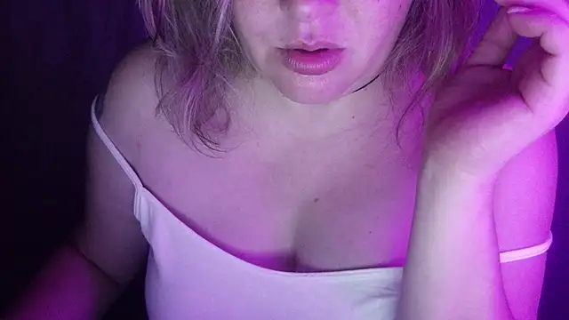 Snapshot of sexynipl chatting on 07-28-26, 10:20 sexynipl online show from 07-28-26, 10:20
