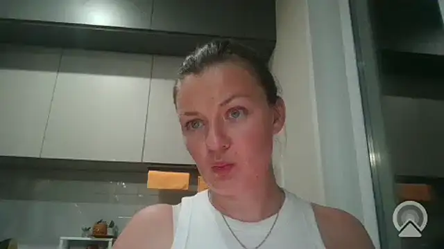 Snapshot of Zorelyva chatting on 07-18-26, 09:51 Zorelyva online show from 07-18-26, 09:51