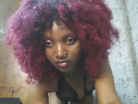 Snapshot of Cherrysexxi chatting on 06-27-26, 01:32 Cherrysexxi online show from 06-27-26, 01:32
