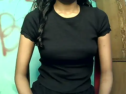 Snapshot of Siyaralove chatting on 06-28-26, 11:49 Siyaralove online show from 06-28-26, 11:49