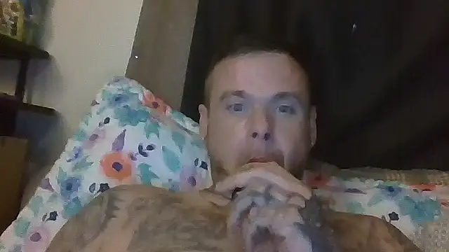 Snapshot of hotwetblondendaddy chatting on 07-24-26, 03:10 hotwetblondendaddy online show from 07-24-26, 03:10