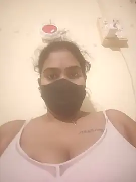 Cute-girlyy online show from 07-21-26, 11:45