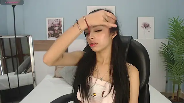 Snapshot of salome_veles chatting on 07-23-26, 05:44 salome veles online show from 07-23-26, 05:44