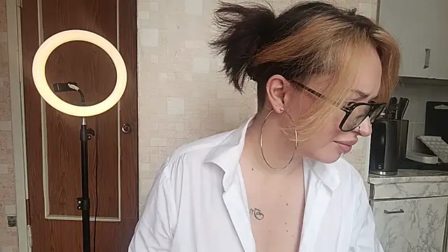 ElianaFox  online show from 07-16-26, 09:26