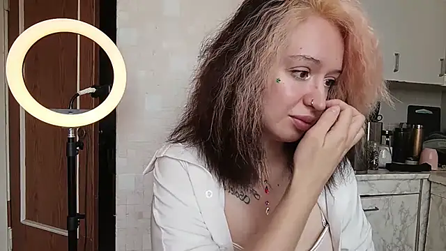 ElianaFox  online show from 07-20-26, 10:29