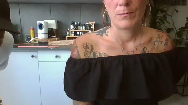 Snapshot of duopassionn chatting on 07-03-26, 12:44 duopassionn online show from 07-03-26, 12:44