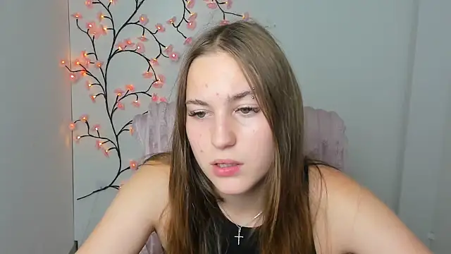 Snapshot of Holly_Mooon_ chatting on 07-27-26, 11:17 Holly Mooon online show from 07-27-26, 11:17