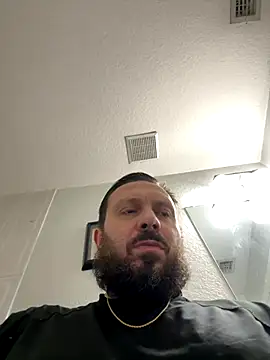 Snapshot of HotMiamiGuy chatting on 11-04-25, 04:22 HotMiamiGuy online show from 11-04-25, 04:22