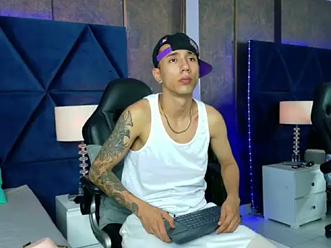 JustynSanshi online show from 07-14-26, 06:57