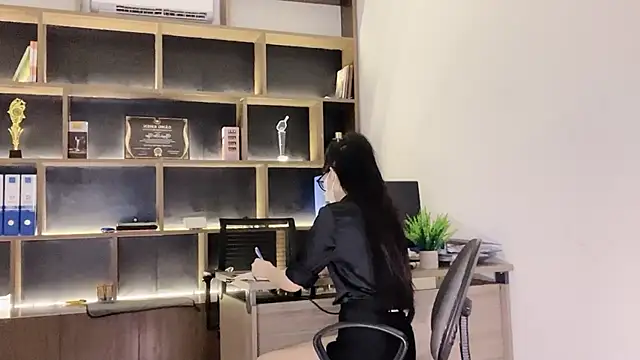 Nova office online show from 07-17-26, 12:01