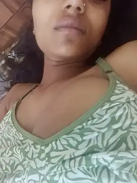 Snapshot of sizzling_aaruhi chatting on 06-30-26, 02:56 sizzling aaruhi online show from 06-30-26, 02:56
