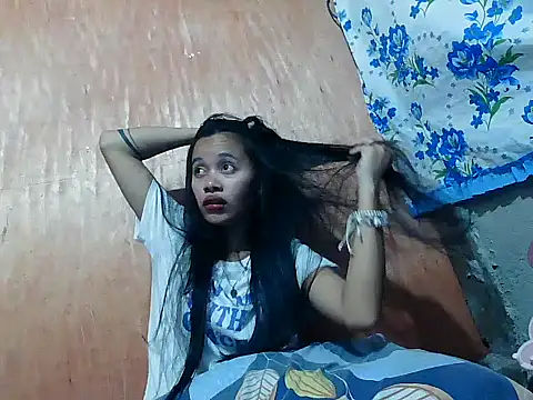 Snapshot of SkinnyGirl_PinayBaby chatting on 06-27-26, 12:22 SkinnyGirl PinayBaby online show from 06-27-26, 12:22