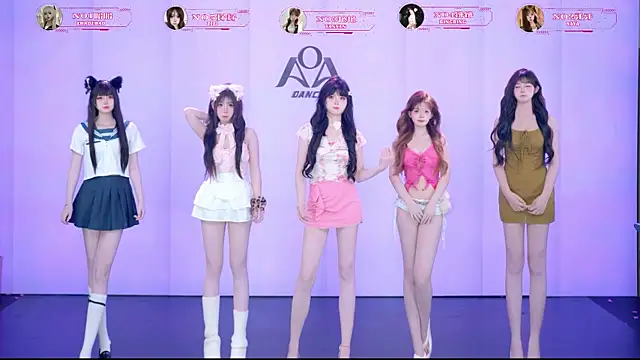 Snapshot of AOA-001 chatting on 07-26-26, 12:23 AOA-001 online show from 07-26-26, 12:23