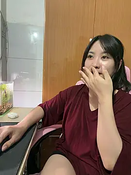 Snapshot of QuynhAnh68 chatting on 07-03-26, 02:34 QuynhAnh68 online show from 07-03-26, 02:34