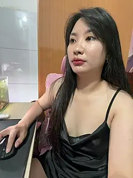 Snapshot of QuynhAnh68 chatting on 07-09-26, 07:45 QuynhAnh68 online show from 07-09-26, 07:45