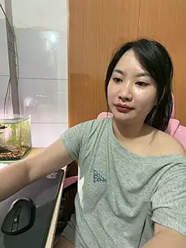 Snapshot of QuynhAnh68 chatting on 07-11-26, 05:54 QuynhAnh68 online show from 07-11-26, 05:54