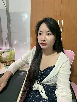 Snapshot of QuynhAnh68 chatting on 07-12-26, 02:13 QuynhAnh68 online show from 07-12-26, 02:13