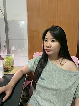 Snapshot of QuynhAnh68 chatting on 07-17-26, 06:53 QuynhAnh68 online show from 07-17-26, 06:53