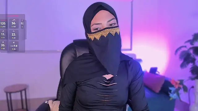 LaylaFantasy  online show from 07-04-26, 04:29