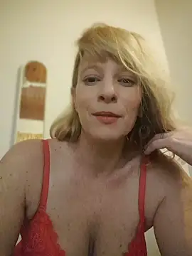 Snapshot of CarmenAmorosa chatting on 07-28-26, 02:13 CarmenAmorosa online show from 07-28-26, 02:13