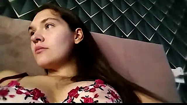 Snapshot of LovelyLynXX chatting on 07-29-26, 02:43 LovelyLynXX online show from 07-29-26, 02:43