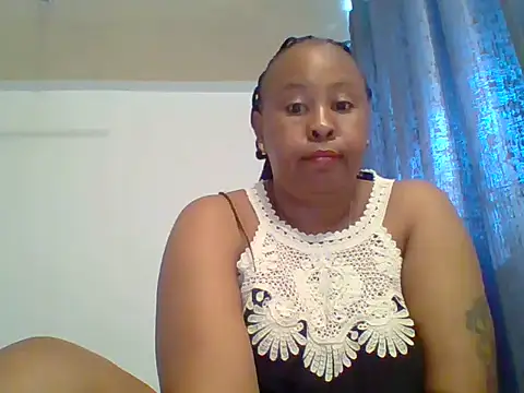 Snapshot of montanasere chatting on 07-09-26, 11:36 montanasere online show from 07-09-26, 11:36