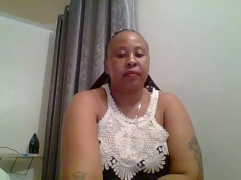Snapshot of montanasere chatting on 07-28-26, 06:53 montanasere online show from 07-28-26, 06:53