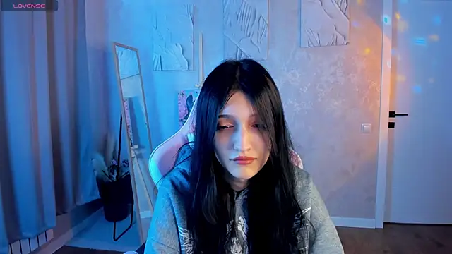 Emily Carteri online show from 07-26-26, 12:41