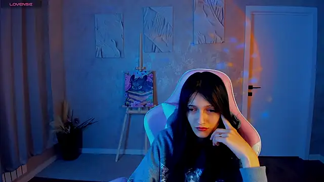 Emily Carteri online show from 07-28-26, 12:18