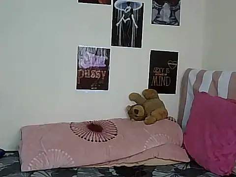 Snapshot of Eira01 chatting on 07-23-26, 11:24 Eira01 online show from 07-23-26, 11:24