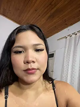 Snapshot of kiaradolls chatting on 07-16-26, 01:00 kiaradolls online show from 07-16-26, 01:00