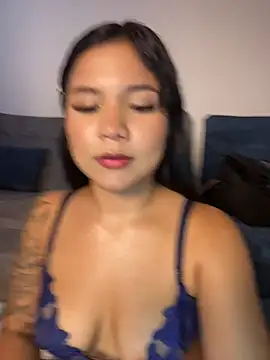 Snapshot of kiaradolls chatting on 07-22-26, 01:30 kiaradolls online show from 07-22-26, 01:30