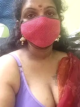 Snapshot of Poojitha-Queen chatting on 07-04-26, 04:57 Poojitha-Queen online show from 07-04-26, 04:57