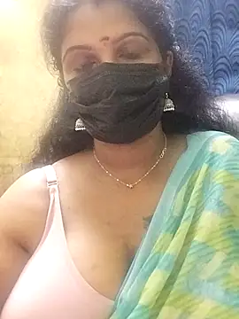 Snapshot of Poojitha-Queen chatting on 07-20-26, 05:04 Poojitha-Queen online show from 07-20-26, 05:04