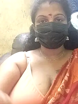 Snapshot of Poojitha-Queen chatting on 07-28-26, 05:45 Poojitha-Queen online show from 07-28-26, 05:45