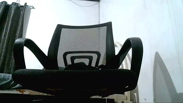 Snapshot of dominant_mistress69 chatting on 09-21-25, 10:11 dominant mistress69 online show from 09-21-25, 10:11