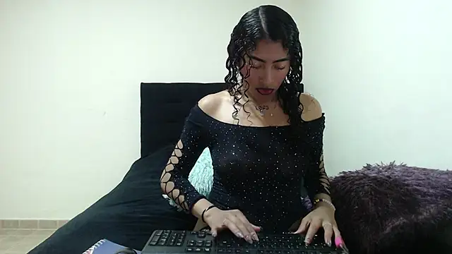 Snapshot of lovely_slut_ chatting on 07-13-26, 11:51 lovely slut online show from 07-13-26, 11:51