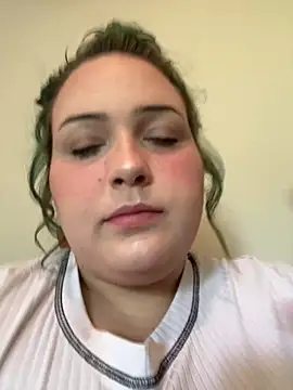 Snapshot of BbGurl18 chatting on 07-09-26, 06:23 BbGurl18 online show from 07-09-26, 06:23