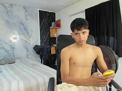 Snapshot of slim_dirtyxx1 chatting on 07-17-26, 08:14 slim dirtyxx1 online show from 07-17-26, 08:14