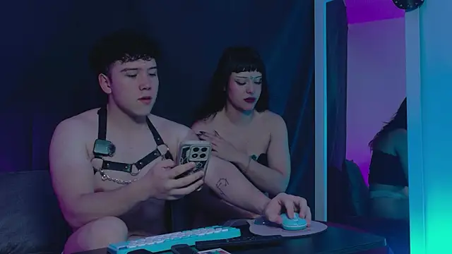 Velvet Chains online show from 07-24-26, 02:20