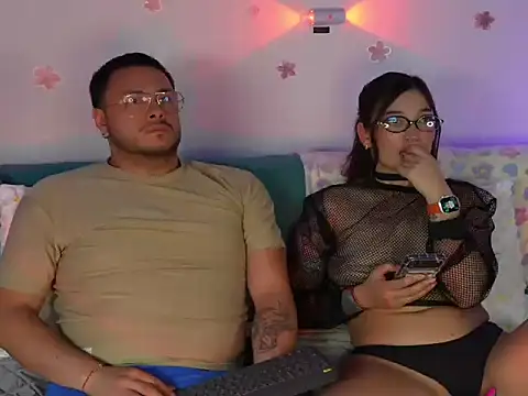Abrilmidnight20 online show from 07-26-26, 04:31