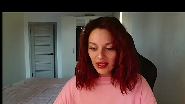Mia Luiza online show from 07-19-26, 04:33