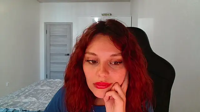 Mia Luiza online show from 07-24-26, 03:37