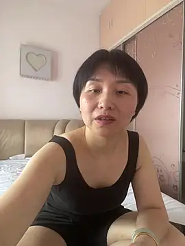 Snapshot of yin25678 chatting on 07-15-26, 02:39 yin25678 online show from 07-15-26, 02:39