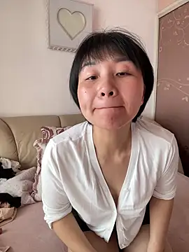 Snapshot of yin25678 chatting on 07-29-26, 11:14 yin25678 online show from 07-29-26, 11:14
