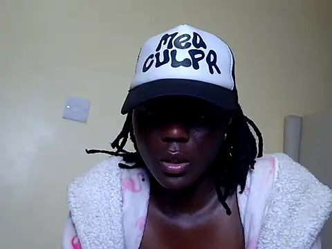 Snapshot of blackdiva_ chatting on 07-16-26, 07:20 blackdiva online show from 07-16-26, 07:20
