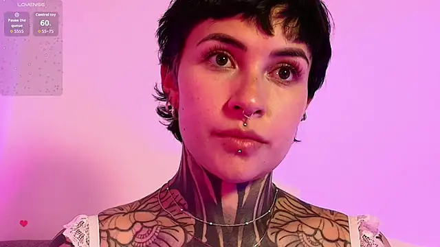 Luana Fiore0 online show from 07-31-26, 09:03