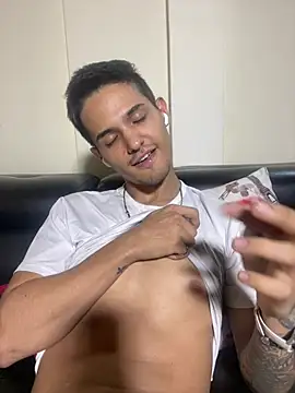 Aaronsexroom online show from 07-05-26, 04:19
