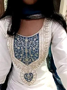 Daisy Shah  online show from 07-26-26, 02:24