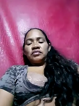 Snapshot of Sexymonmy chatting on 07-14-26, 04:50 Sexymonmy online show from 07-14-26, 04:50